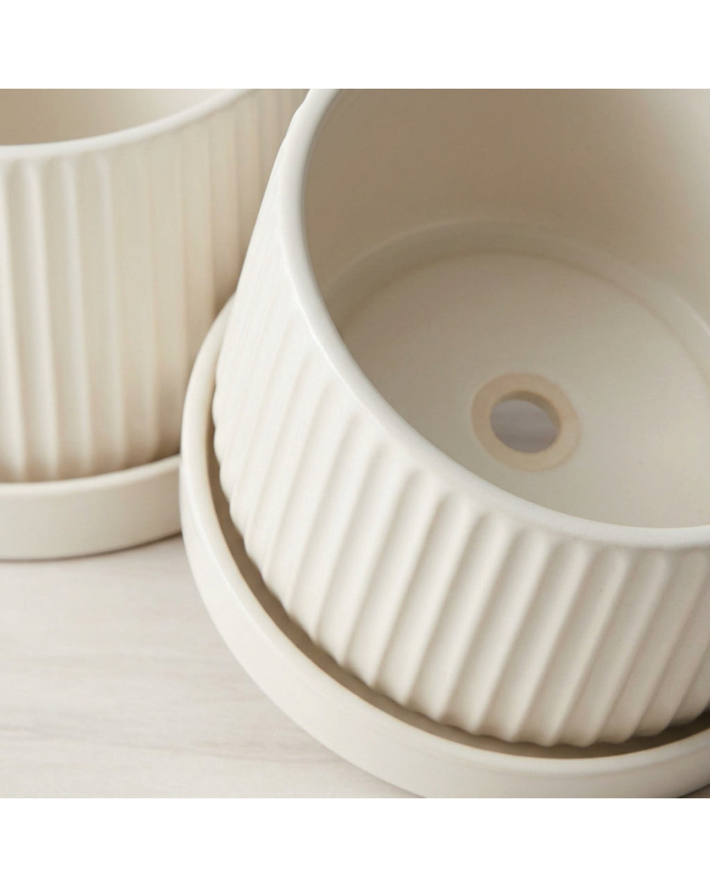 Ambbe Ribbed Ceramic Planter Set of 2 with Saucers Warm White - Detail view